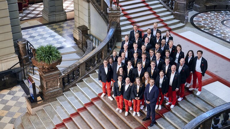Un Conseiller fédéral et le président du Conseil national rendent hommage à la National Team